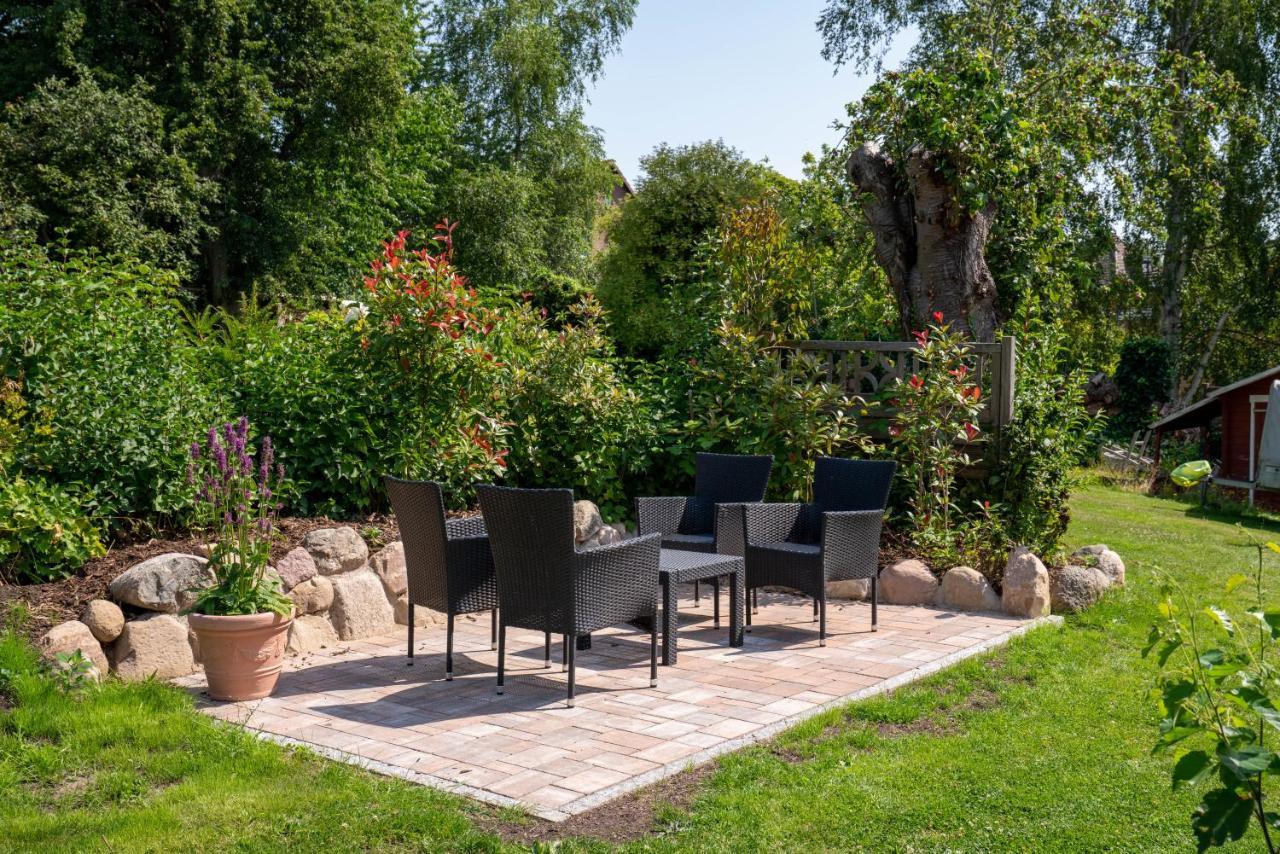 Ferienhaus Seeschwalbe Mit Grossem Garten Eckernförde Exterior foto